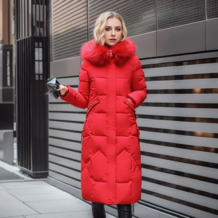 Klara | Abrigo de invierno maxi de plumas con capucha y cuello decorativo