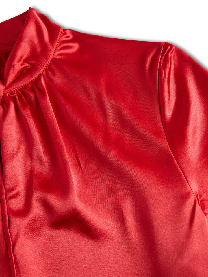 Nala | Blusa de satén elegante con moderno escote en forma de llave