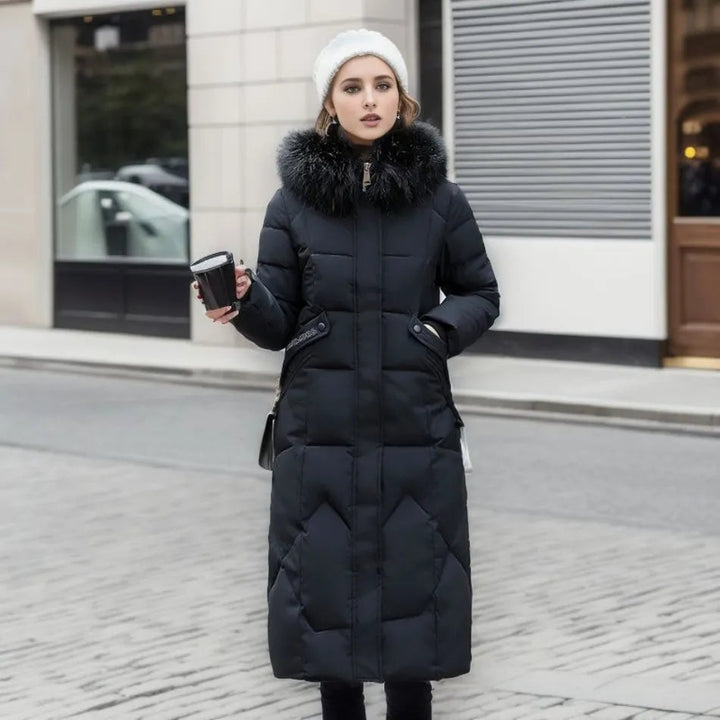 Klara | Abrigo de invierno maxi de plumas con capucha y cuello decorativo