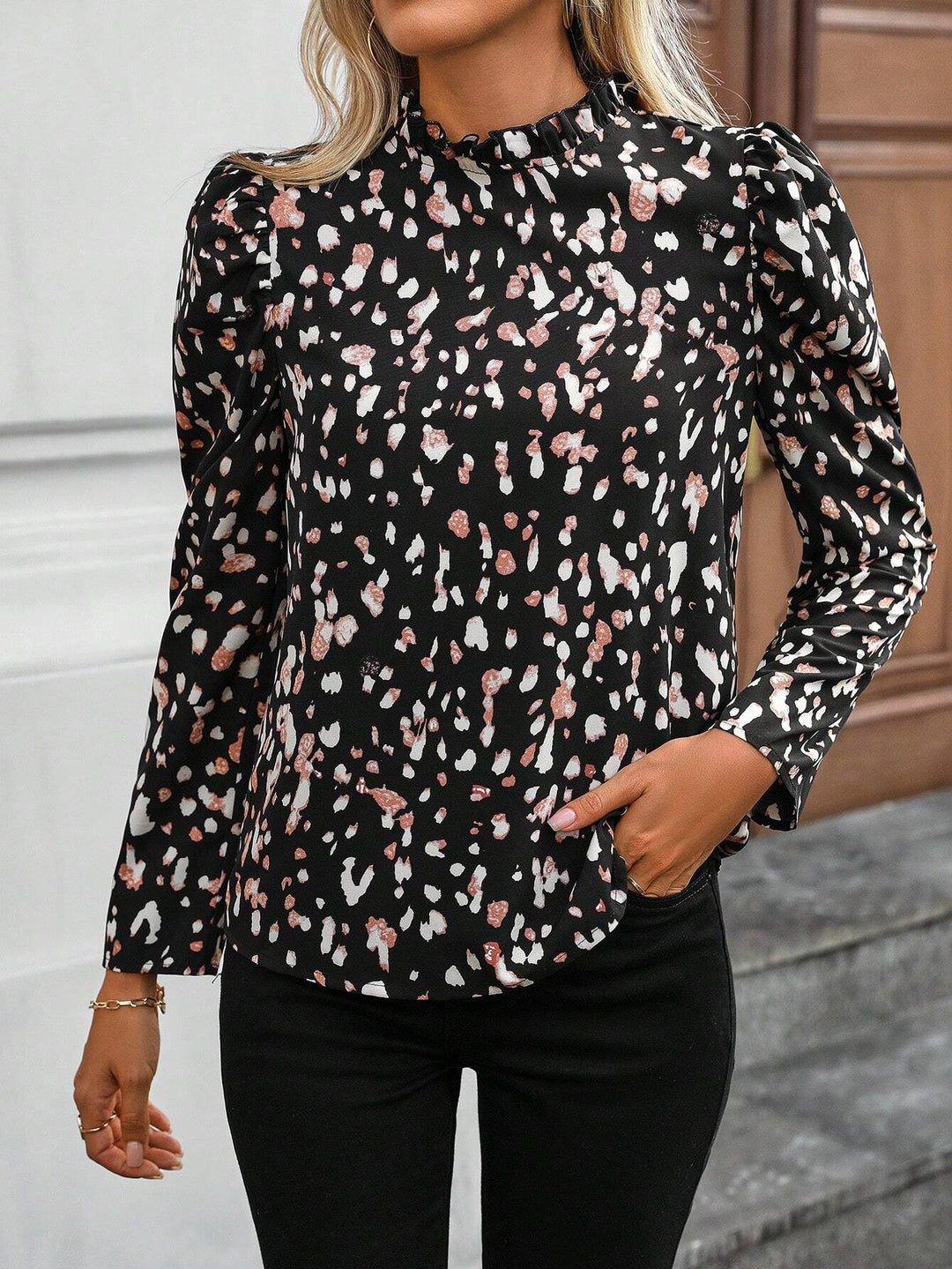 Sylvia | Blusa vintage femenina con volantes, elegante y romántica