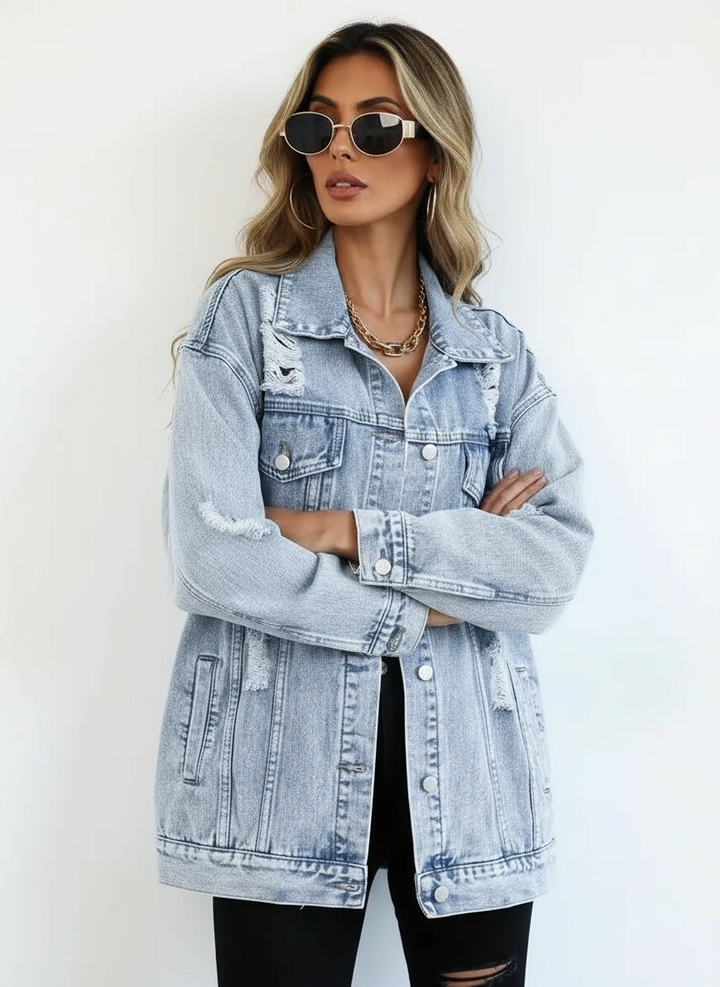 Megan | Chaqueta de mezclilla oversize para mujer con desgastes, estilo moderno y casual