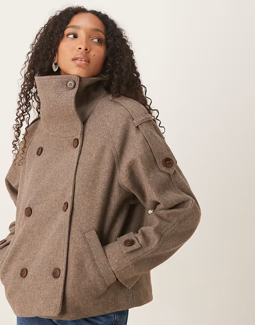 Karyna - Chaqueta de Mujer | Corte Invernal y Estilo Moderno