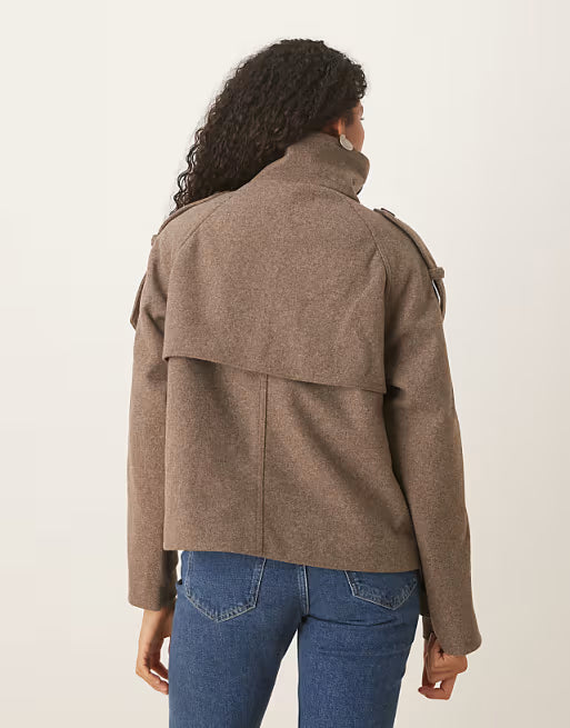 Karyna - Chaqueta de Mujer | Corte Invernal y Estilo Moderno