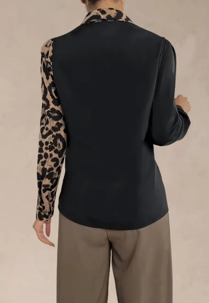 Dalilah - Camisa negra de mujer con estampado de leopardo y manga larga