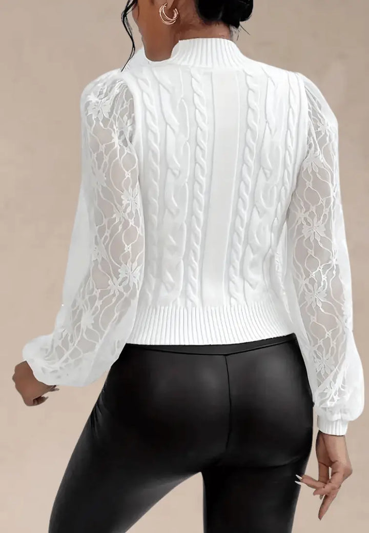 Alicja | Suéter blanco de mujer con mangas de encaje y cuello alto