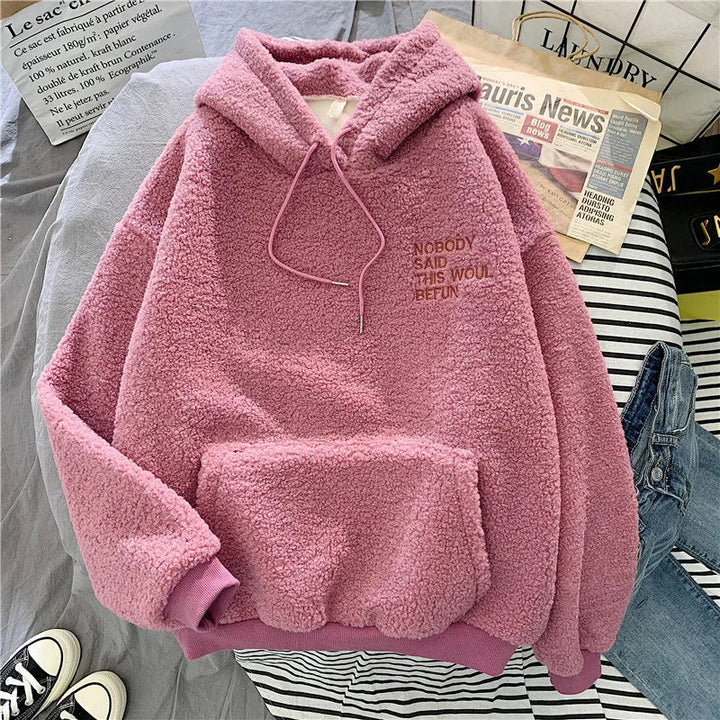 Kinga - Sudadera con manga larga, capucha ajustable y bolsillos
