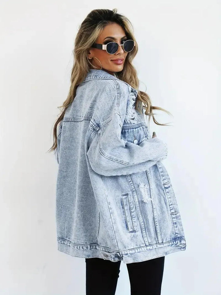 Megan | Chaqueta de mezclilla oversize para mujer con desgastes, estilo moderno y casual
