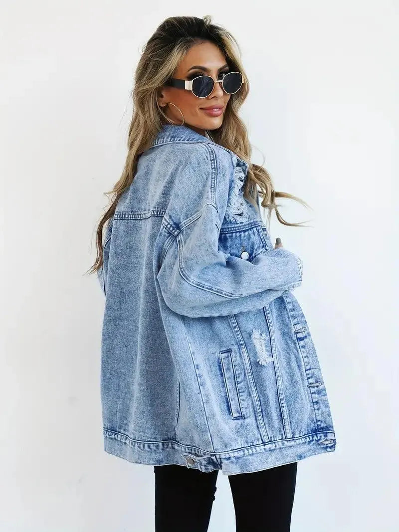 Megan | Chaqueta de mezclilla oversize para mujer con desgastes, estilo moderno y casual