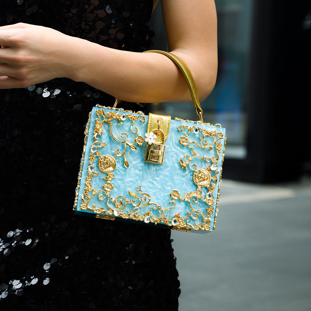 Cathy | Bolsa de caja exclusiva, diseño de lujo, detalles florales dorados, elegante cierre metálico