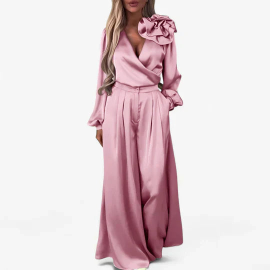 Frida | Conjunto elegante de mujer con blusa de escote en V y pantalones anchos
