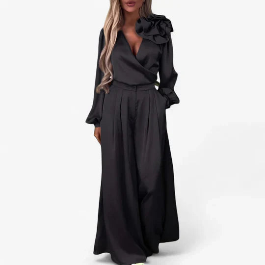 Frida | Conjunto elegante de mujer con blusa de escote en V y pantalones anchos
