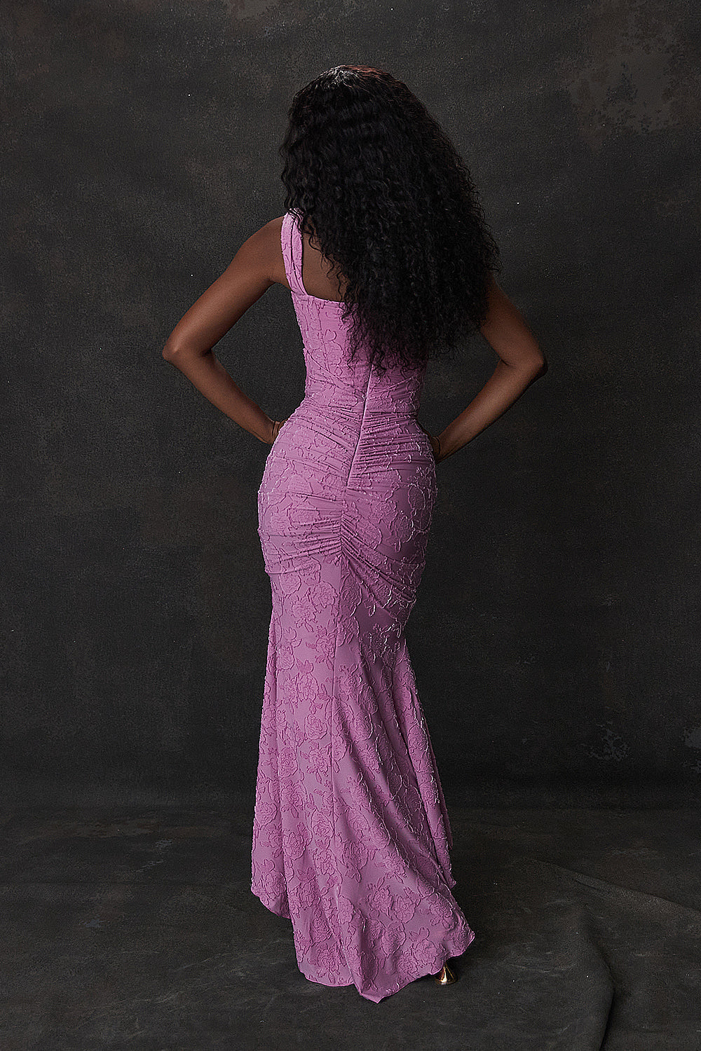 Kloey | Vestido de Noche Elegante con Detalle de Encaje