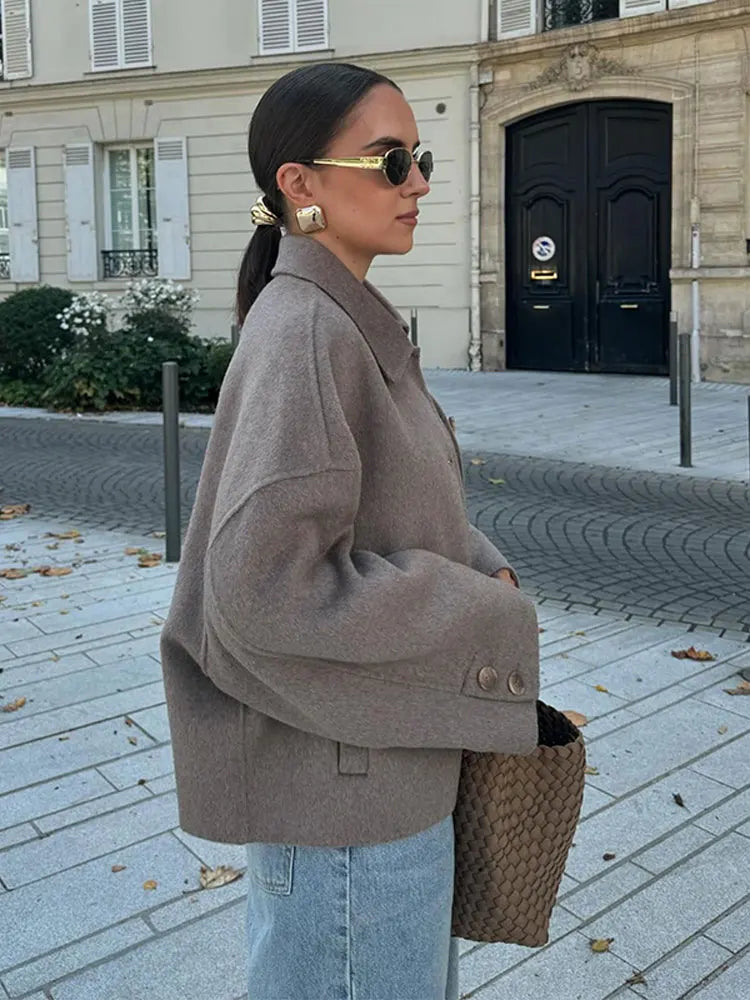 Sara | Chaqueta corta de mujer con corte holgado y estiloso