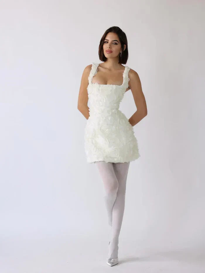 Malwina - Vestido corto con flores tridimensionales – elegante y romántico