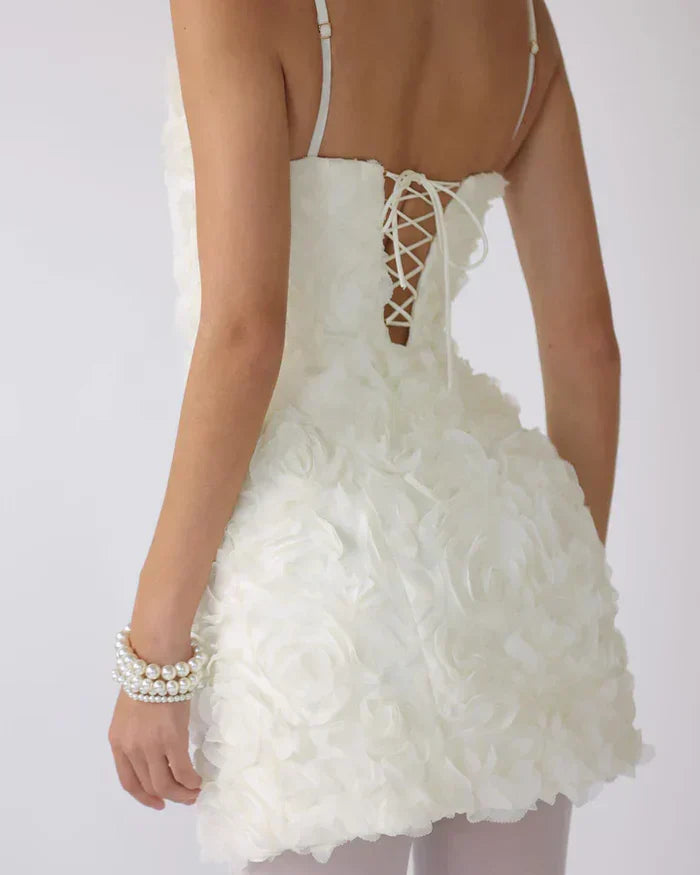 Malwina - Vestido corto con flores tridimensionales – elegante y romántico