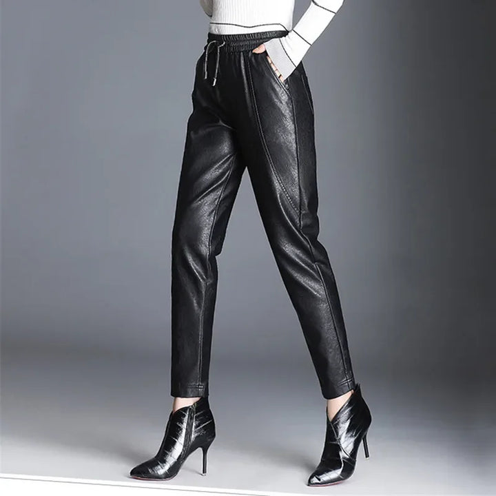 Ruby - Pantalones de cuero negros para mujer con goma