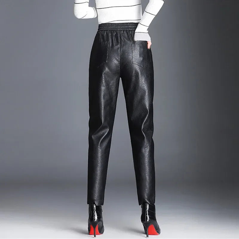 Ruby - Pantalones de cuero negros para mujer con goma