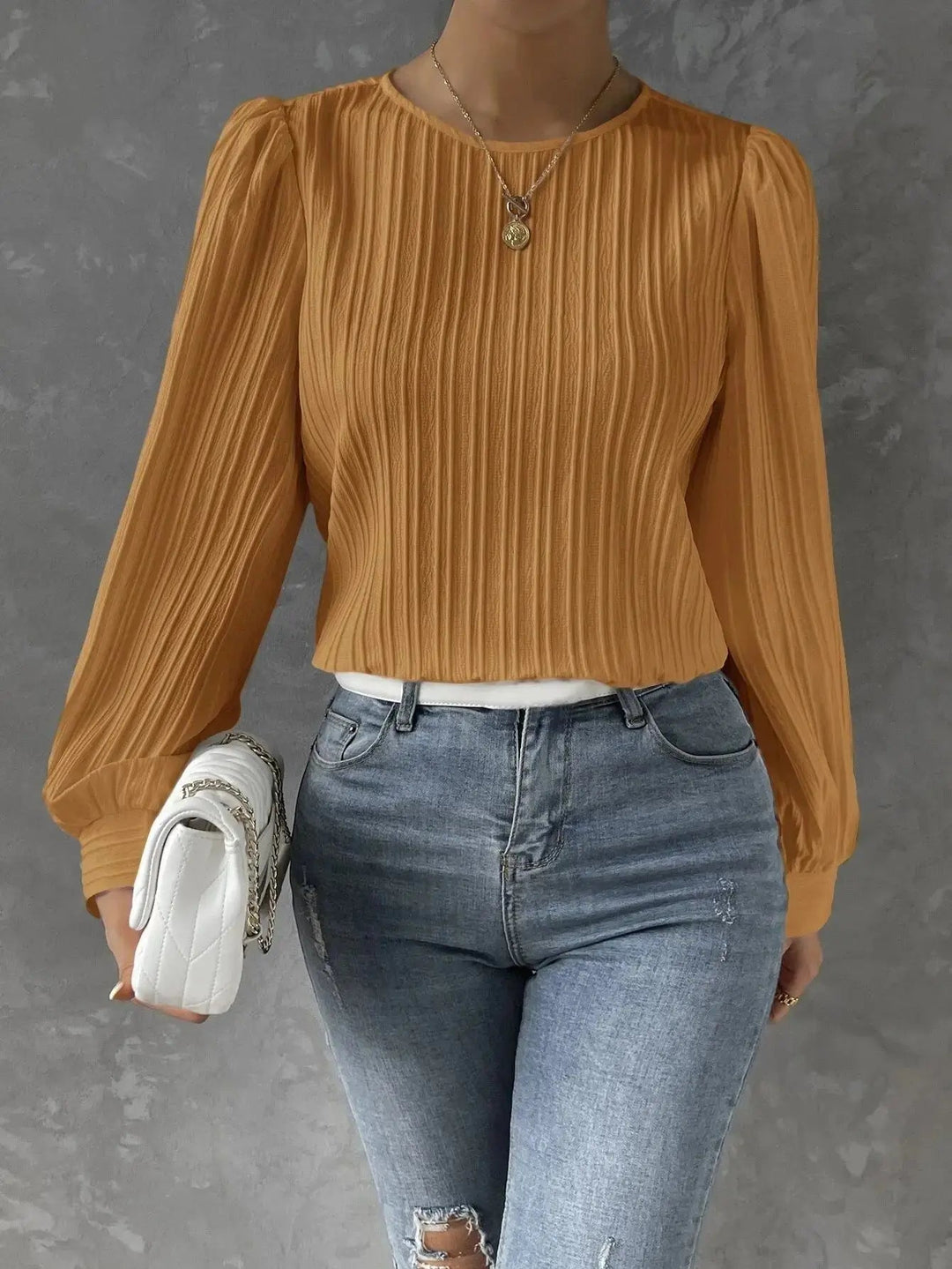 Violette - Blusa blanca con mangas abullonadas