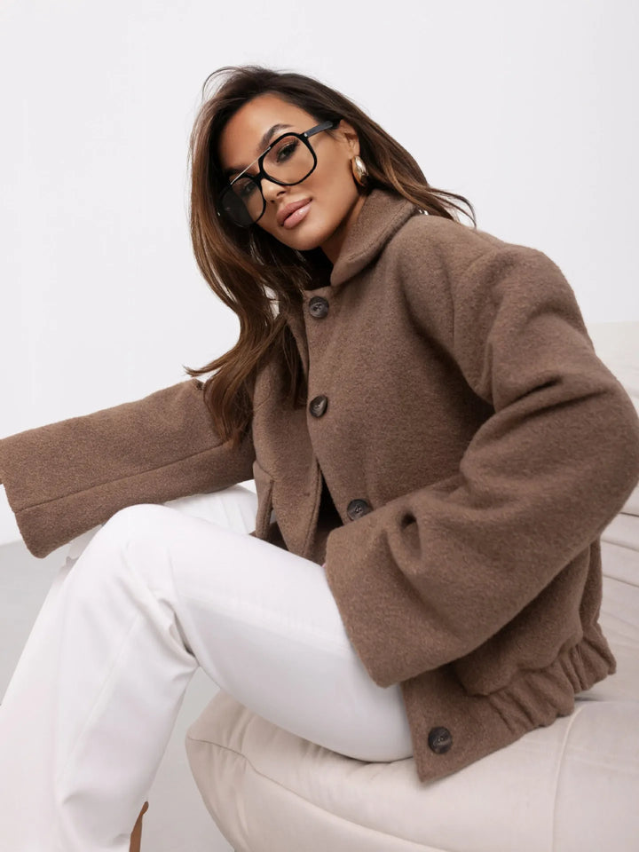 Daria – Chaqueta corta de tela suave con grandes bolsillos para mujeres