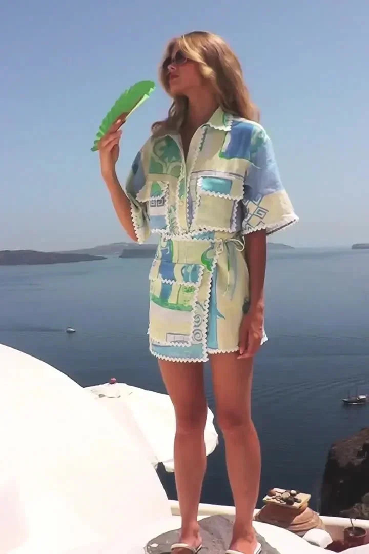 Arya | Conjunto de verano para mujer en color azul y blanco con patrón geométrico