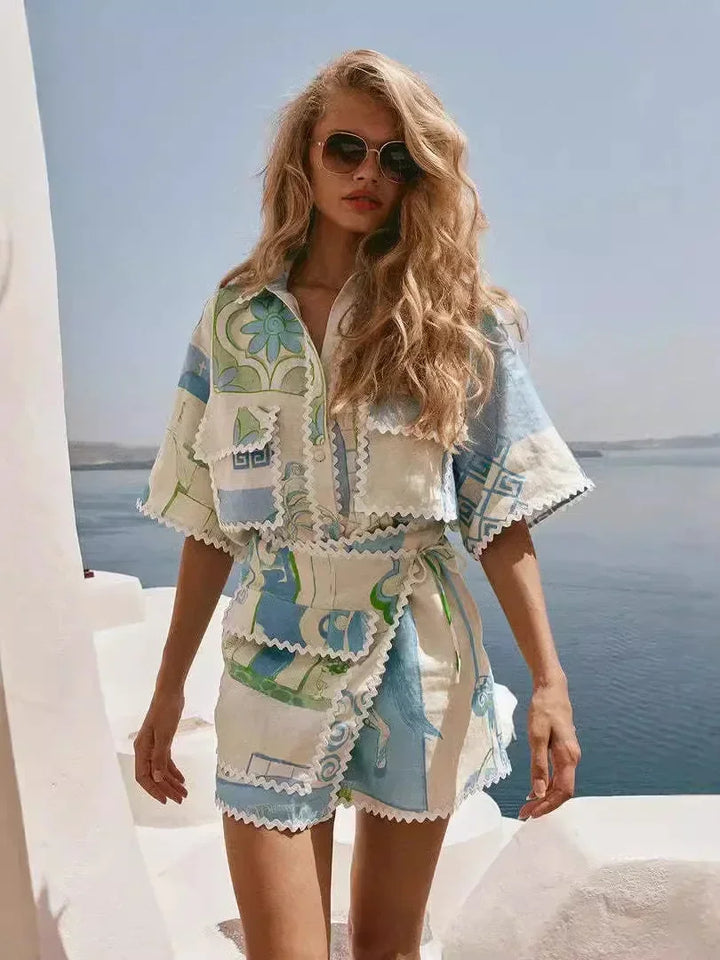 Arya | Conjunto de verano para mujer en color azul y blanco con patrón geométrico
