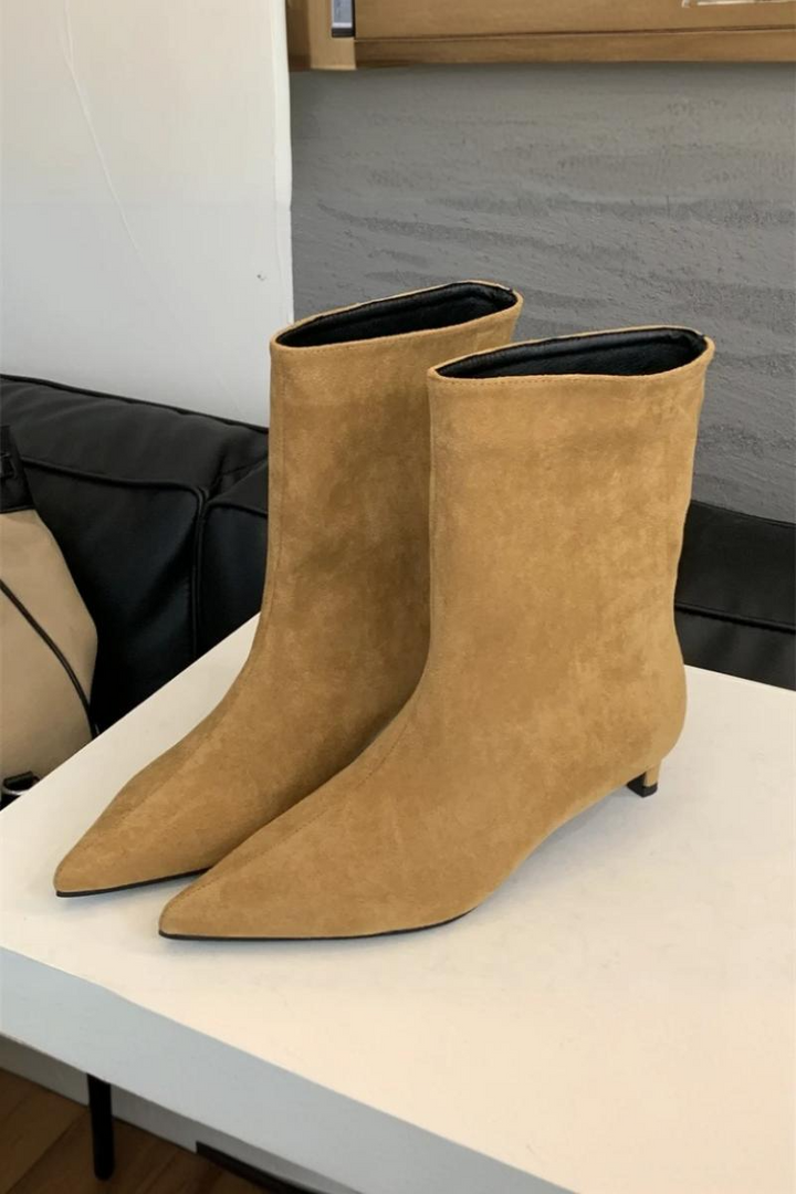 Mila | Botines elegantes con punta afilada