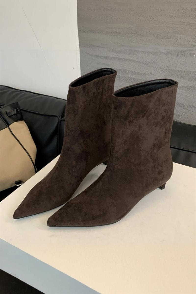 Mila | Botines elegantes con punta afilada