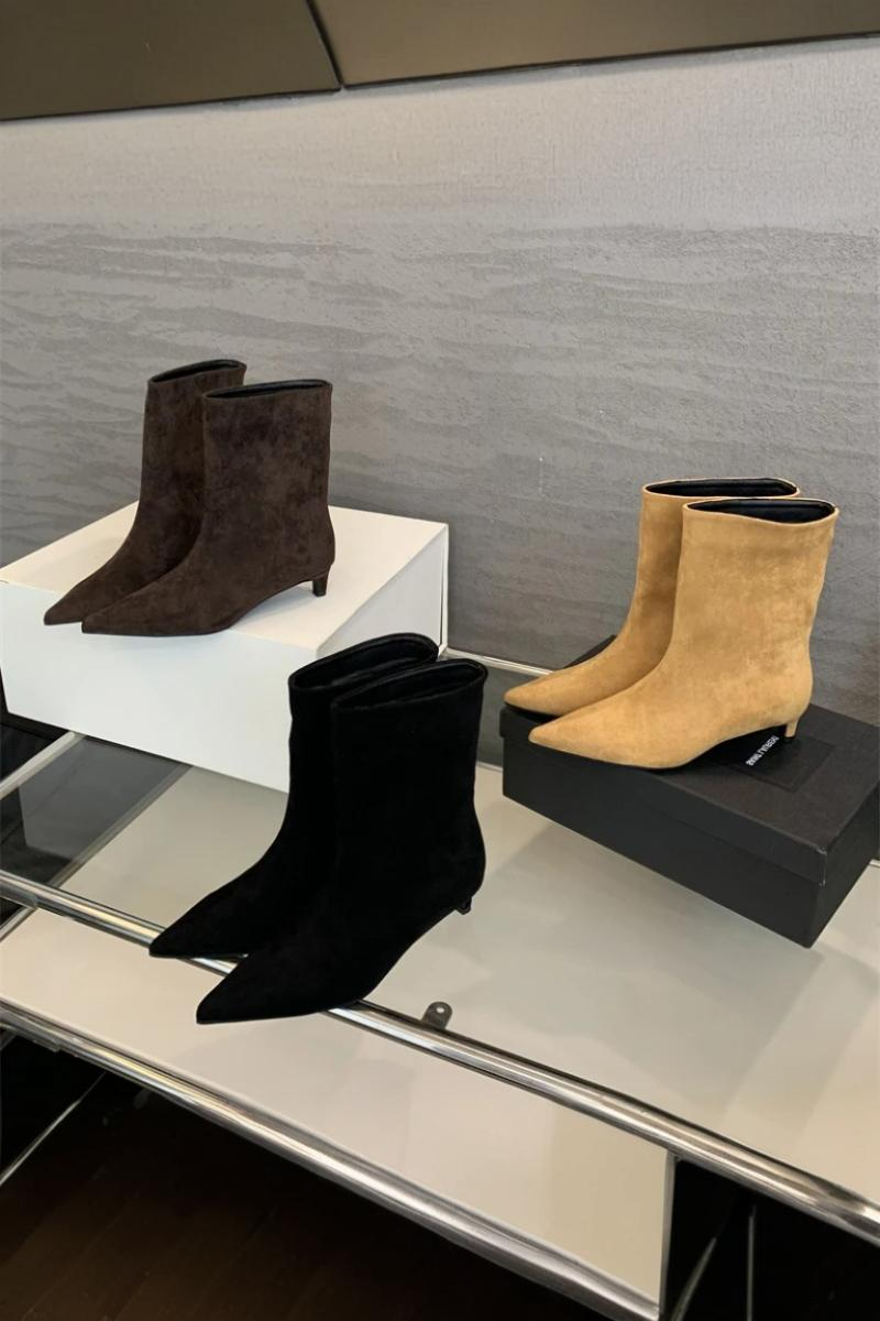 Mila | Botines elegantes con punta afilada